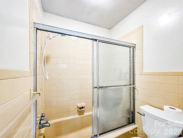122 W Sweetbriar Lane, Etowah, NC 28729