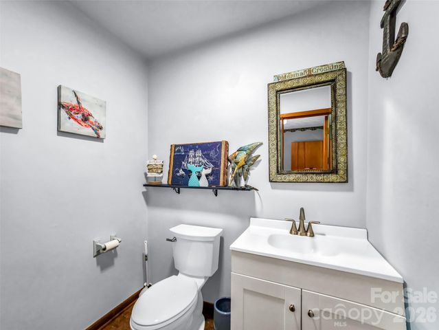 122 W Sweetbriar Lane, Etowah, NC 28729