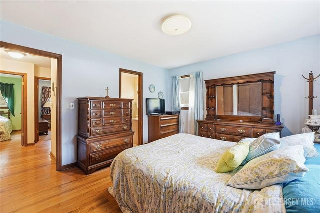 131 Maple Place, South Plainfield, NJ 07080