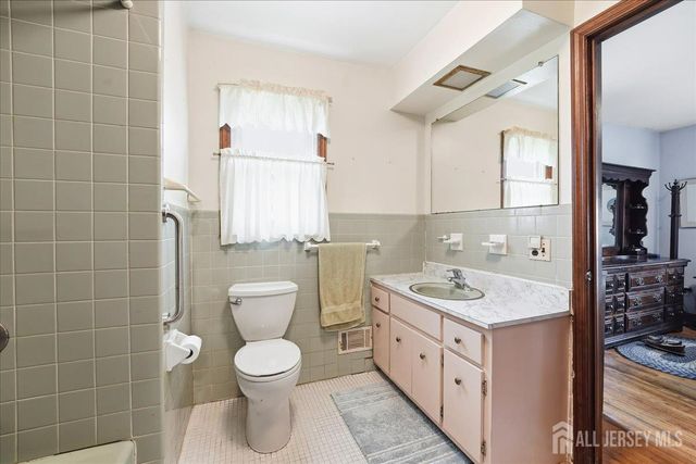 131 Maple Place, South Plainfield, NJ 07080