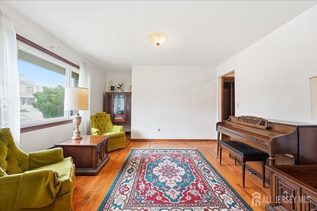 131 Maple Place, South Plainfield, NJ 07080