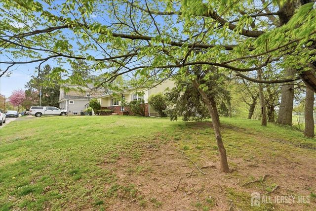 131 Maple Place, South Plainfield, NJ 07080