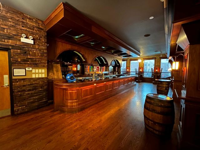 2323 N Milwaukee Avenue, Chicago, IL 60647