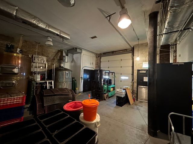 2323 N Milwaukee Avenue, Chicago, IL 60647