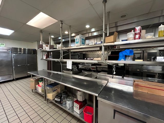 2323 N Milwaukee Avenue, Chicago, IL 60647