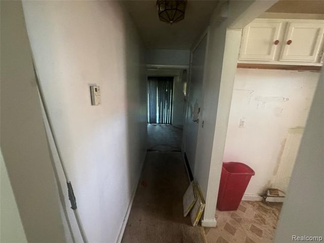 11668 Winthrop Street, Detroit, MI 48227