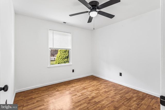 100 SPLIT ROCK RD, Browns Mills, NJ 08015