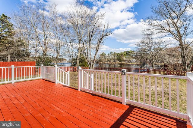 100 SPLIT ROCK RD, Browns Mills, NJ 08015