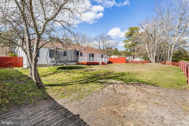 100 SPLIT ROCK RD, Browns Mills, NJ 08015