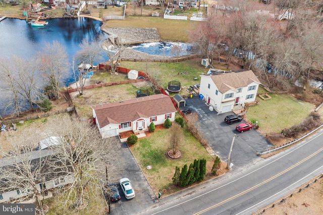 100 SPLIT ROCK RD, Browns Mills, NJ 08015