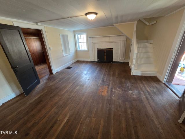 100 Eisenhower Road, Jonesborough, TN 37659
