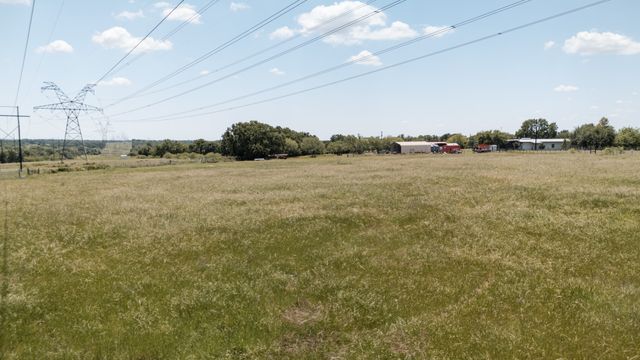 994 County Road 1180, Decatur, TX 76234
