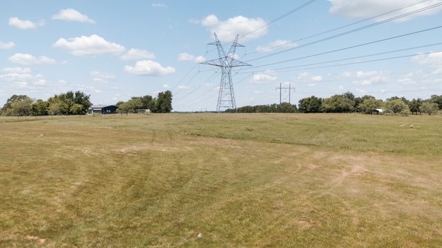 994 County Road 1180, Decatur, TX 76234