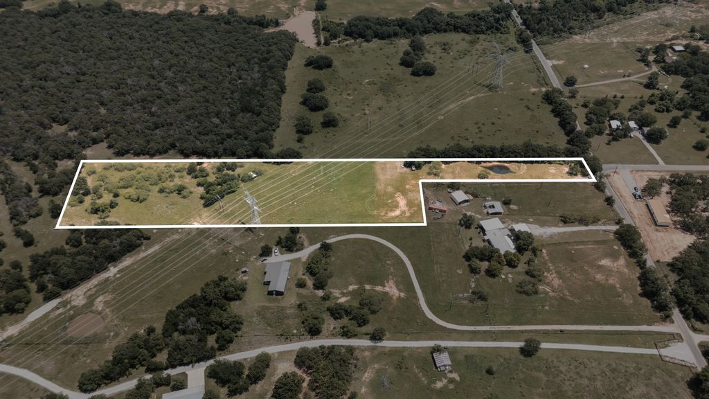 994 County Road 1180, Decatur, TX 76234