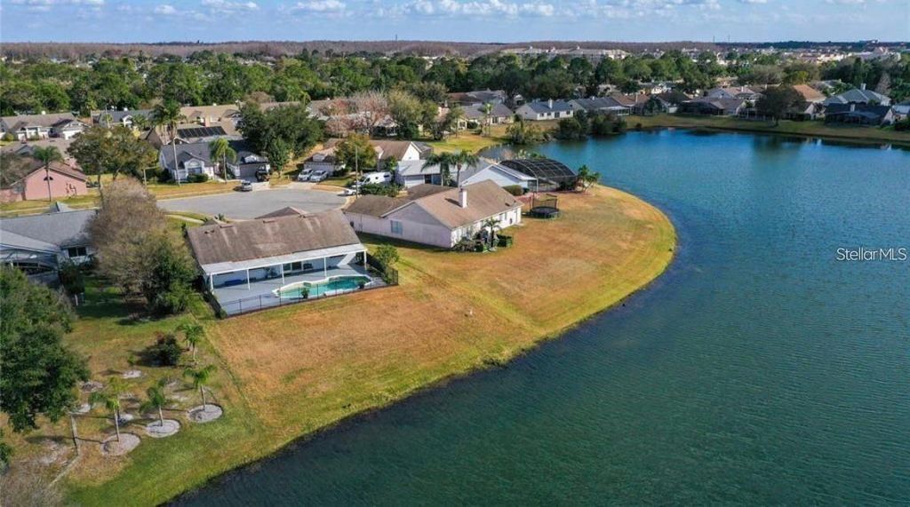 Image 4 of property listing at 14506 TIMUCUA COURT, Orlando, FL 32837