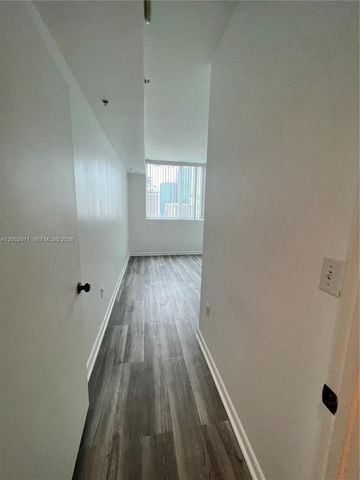 244 Biscayne Boulevard 2609, Miami, FL 33132