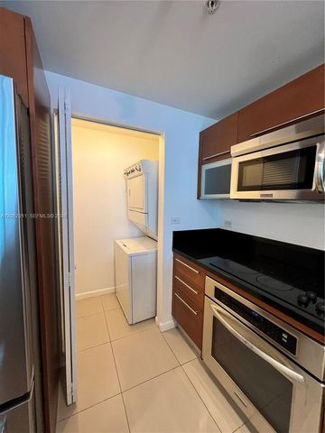 244 Biscayne Boulevard 2609, Miami, FL 33132