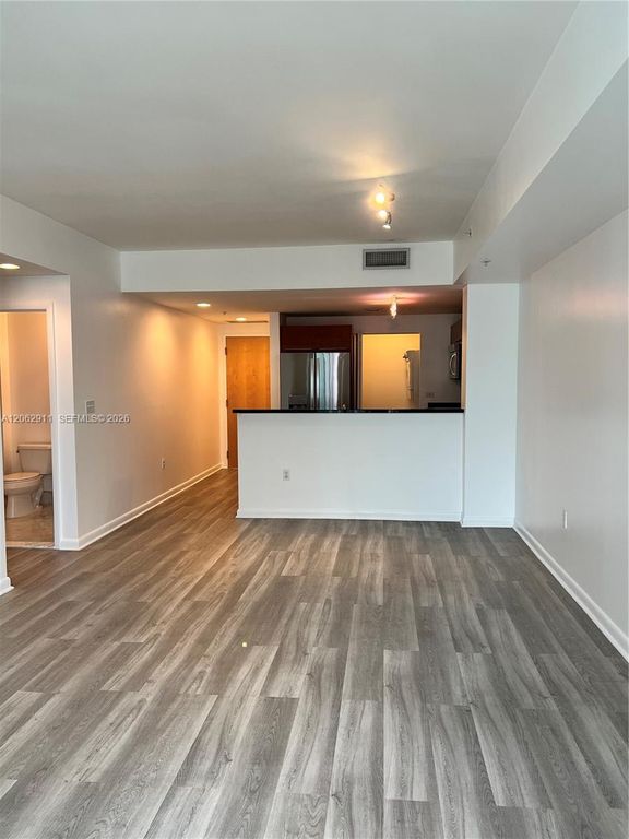 244 Biscayne Boulevard 2609, Miami, FL 33132