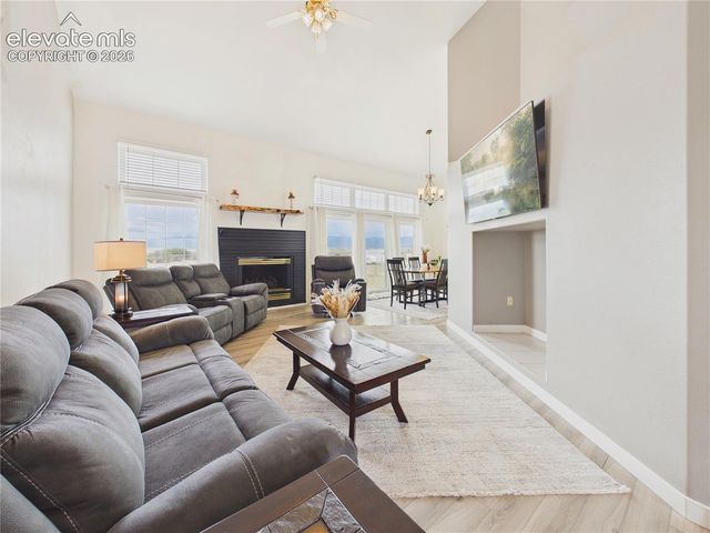 116 Top Notch Trail, Penrose, CO 81240