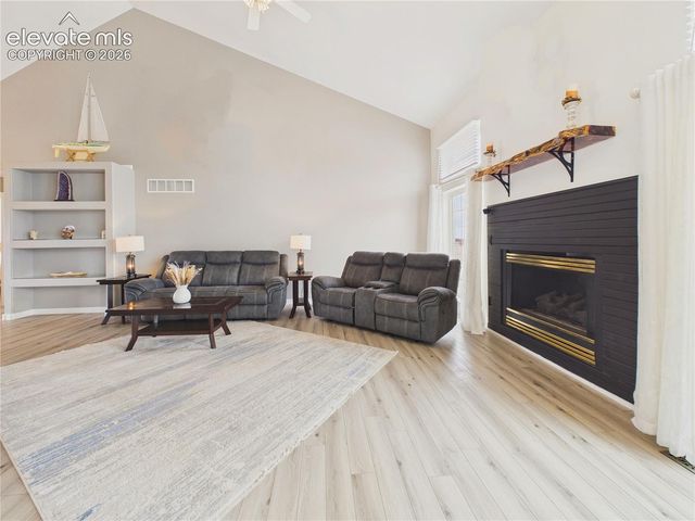 116 Top Notch Trail, Penrose, CO 81240