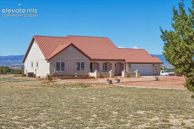 116 Top Notch Trail, Penrose, CO 81240