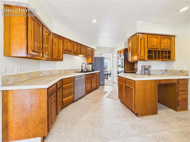 116 Top Notch Trail, Penrose, CO 81240