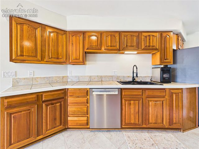 116 Top Notch Trail, Penrose, CO 81240