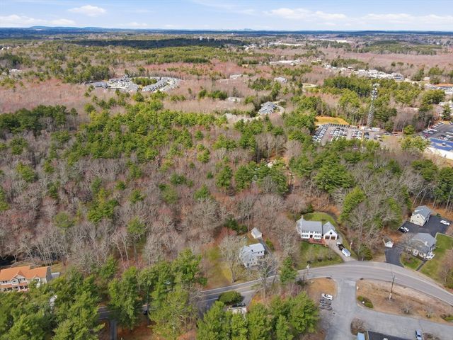 55 Hanover St, Hanover, MA 02339