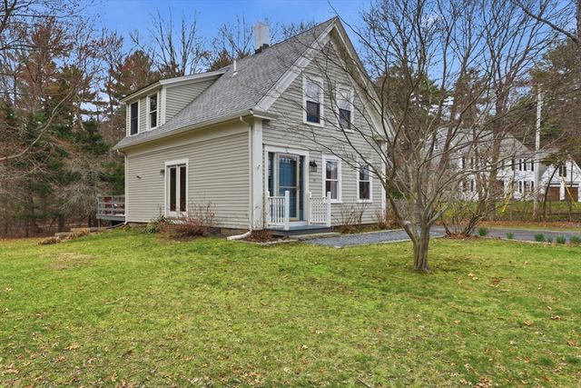 55 Hanover St, Hanover, MA 02339