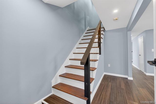 27 Spruce Street, Poughkeepsie, NY 12601