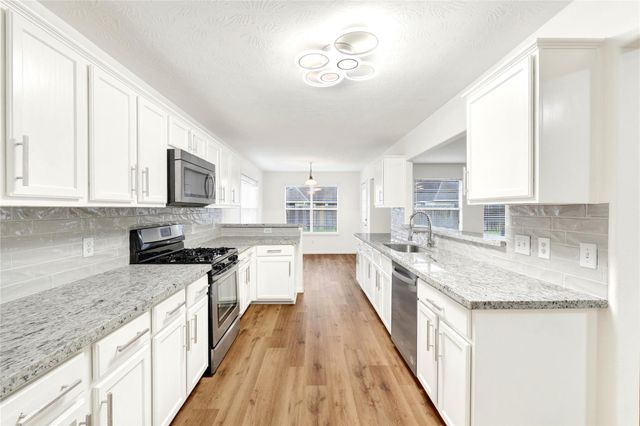 8518 Windy Thicket Lane, Cypress, TX 77433