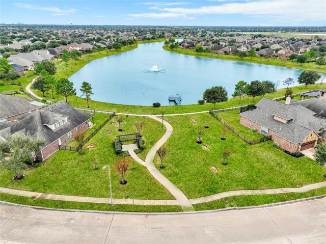 8518 Windy Thicket Lane, Cypress, TX 77433