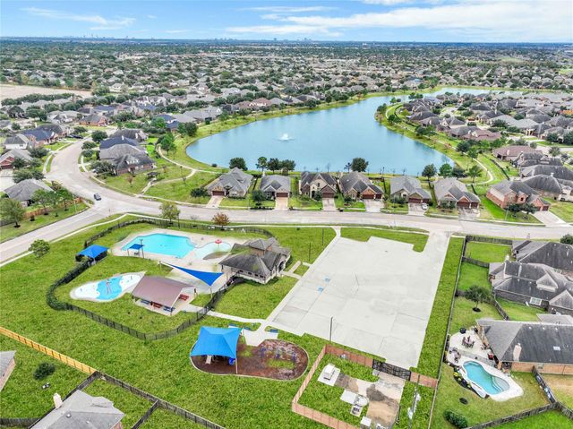 8518 Windy Thicket Lane, Cypress, TX 77433