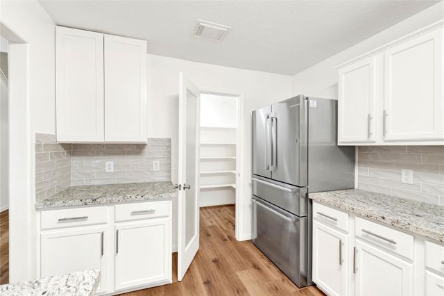 8518 Windy Thicket Lane, Cypress, TX 77433
