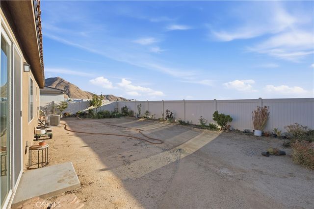 7675 Orangebrook, Riverside, CA 92507