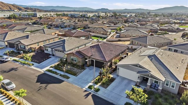 7675 Orangebrook, Riverside, CA 92507