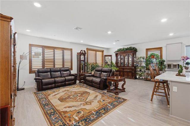 7675 Orangebrook, Riverside, CA 92507