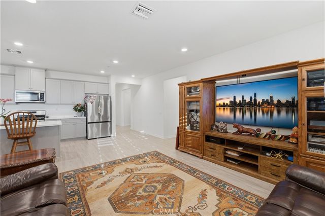 7675 Orangebrook, Riverside, CA 92507