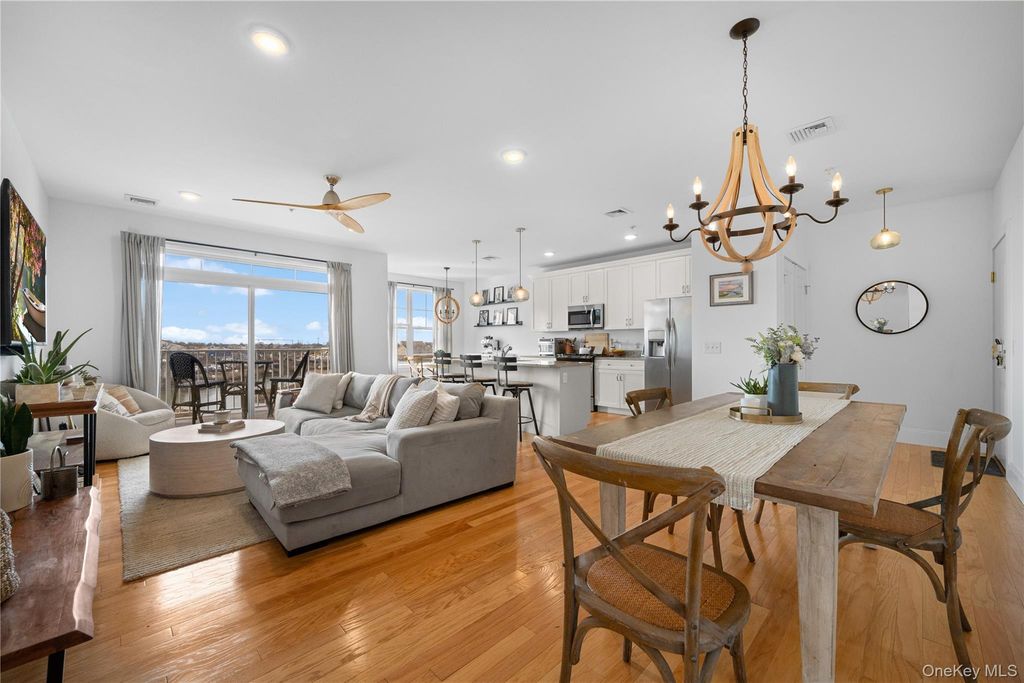 228 Marina Pointe Drive, East Rockaway, NY 11518 — exterior