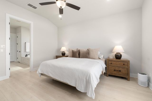 1055 Sage Thrasher CIR, Dripping Springs, TX 78620