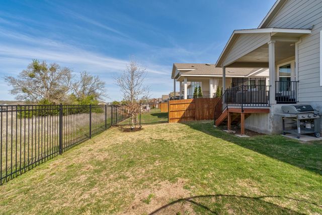 1055 Sage Thrasher CIR, Dripping Springs, TX 78620