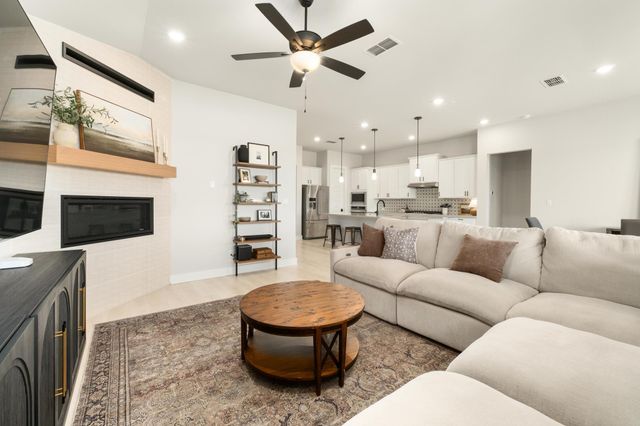 1055 Sage Thrasher CIR, Dripping Springs, TX 78620