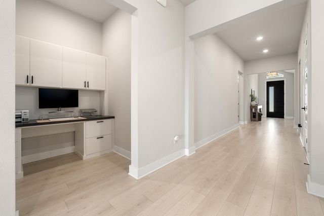 1055 Sage Thrasher CIR, Dripping Springs, TX 78620