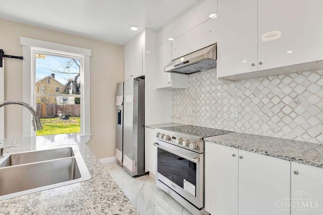 3331 Bonaparte, Cincinnati, OH 45207