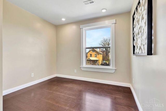 3331 Bonaparte, Cincinnati, OH 45207