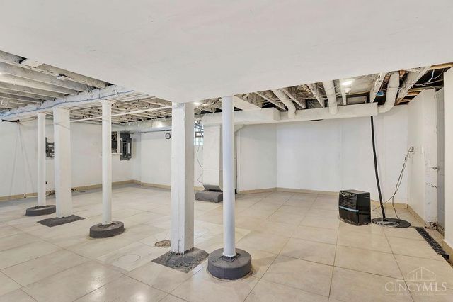 3331 Bonaparte, Cincinnati, OH 45207