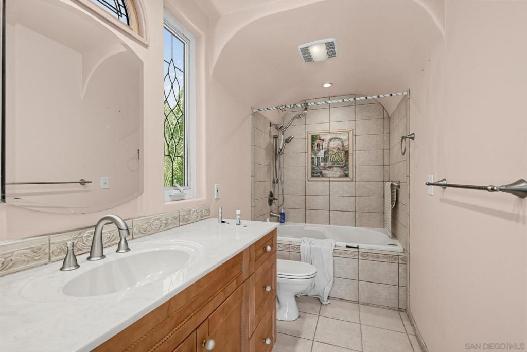 4616 Bay Summit Pl, San Diego, CA 92117 — exterior