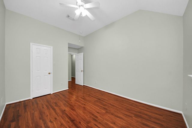 1103 Lake Shore Drive, Pearland, TX 77581