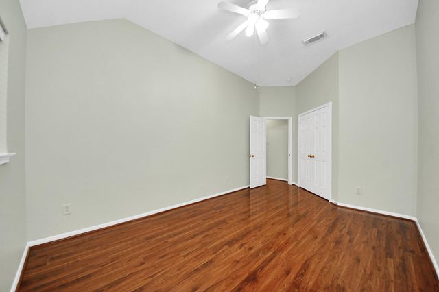 1103 Lake Shore Drive, Pearland, TX 77581