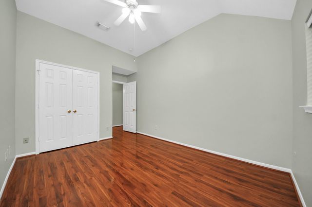 1103 Lake Shore Drive, Pearland, TX 77581